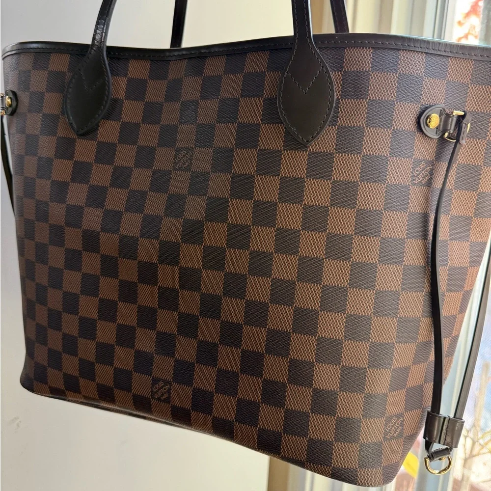 Louis Vuitton Neverfull MM Damier (checkered) - Picture 1 of 7